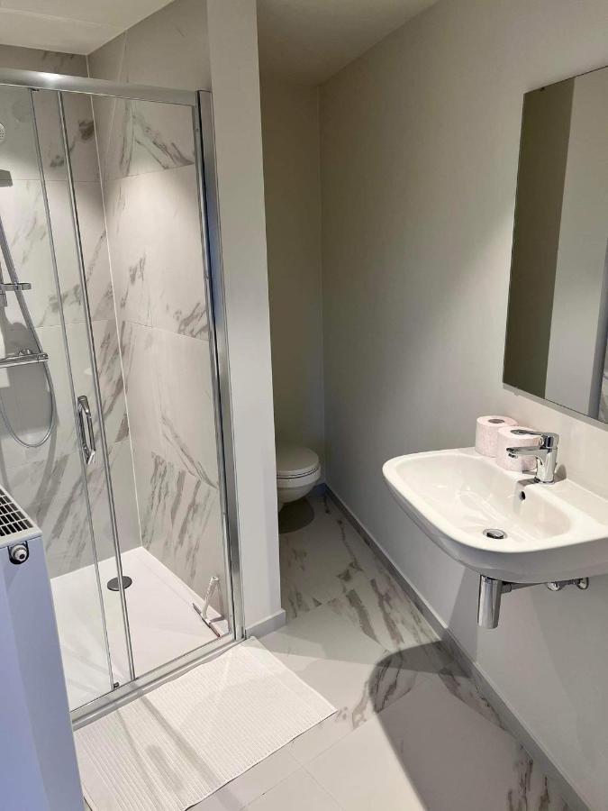 Prachtige Kamer In Centrum Brugge Met Badkamer ! Luaran gambar