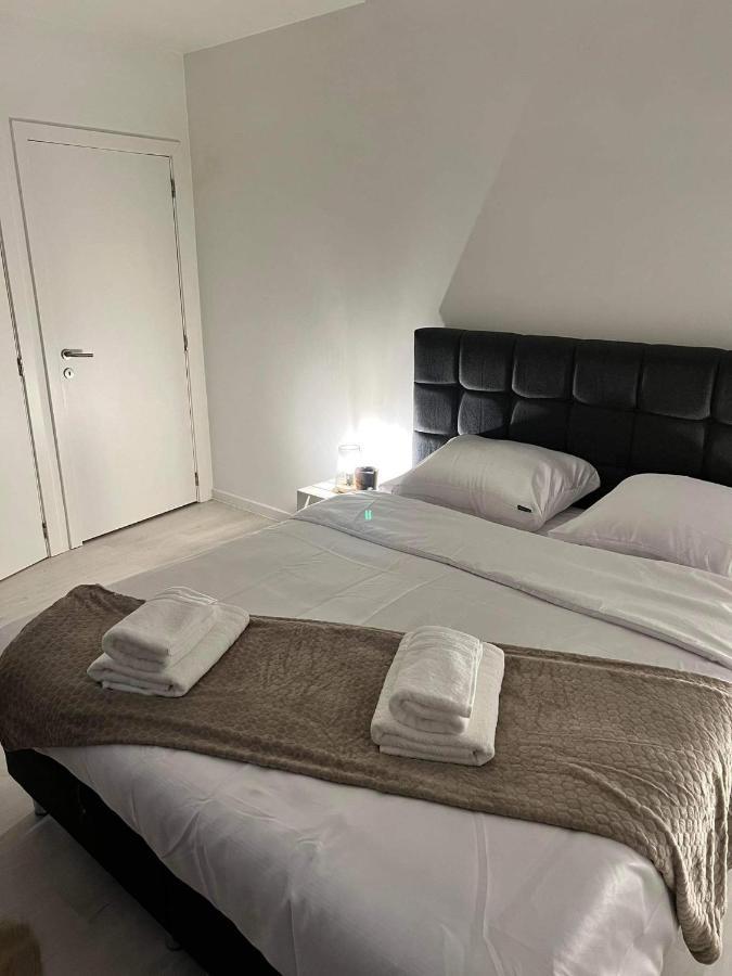 Prachtige Kamer In Centrum Brugge Met Badkamer ! Luaran gambar