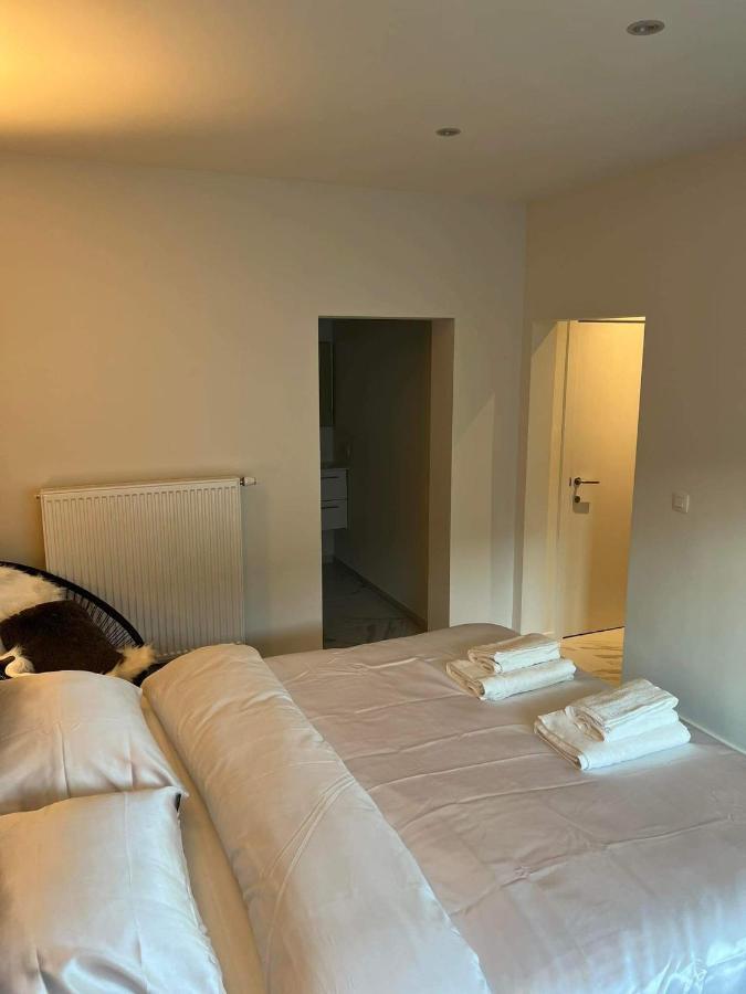 Prachtige Kamer In Centrum Brugge Met Badkamer ! Luaran gambar